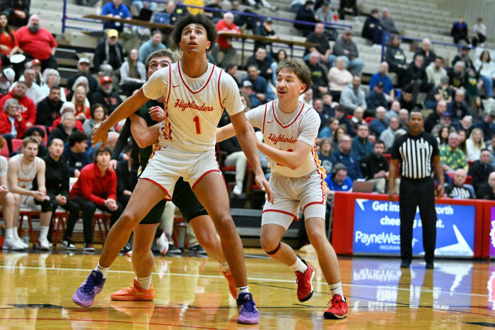 a Putnam North Eugene 5A Oregon boys basketball quarterfinal 2024 Leon Neuschwander 39